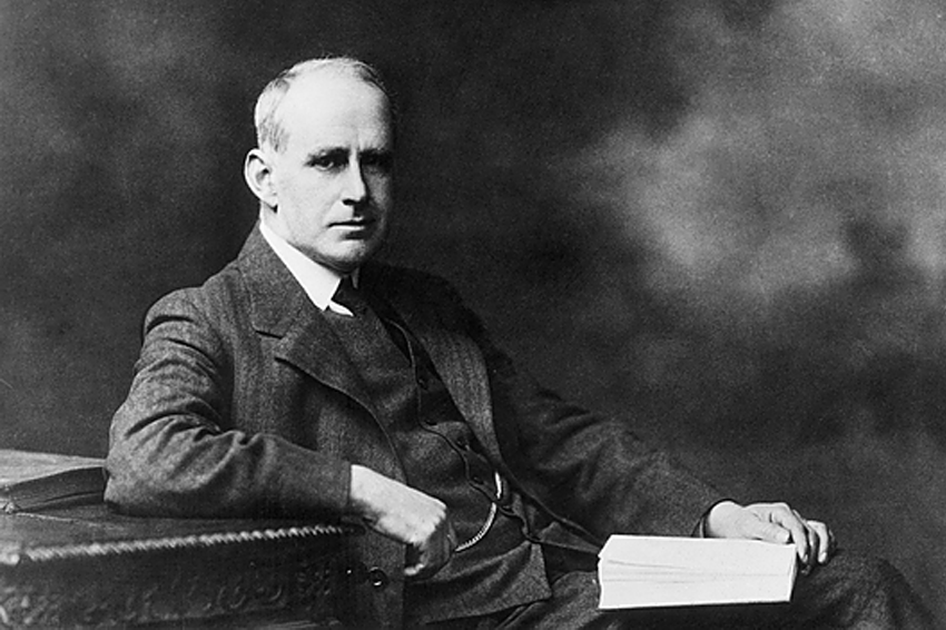 פטנאם רותק במיוחד לדמותו של האסטרופיזיקאי ארתור אדינגטון | New York Public Library / Science Photo Library