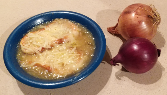 מרק הבצל שהכינה דפנה | צילום: דפנה מנדלר