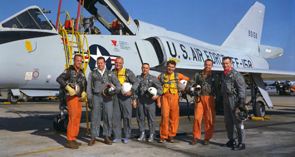 החמיצו הזדמנות להיות הראשונים בחלל. שבעת הטייסים של תכנית מרקורי. שפרד שני מימין | צילום: NASA