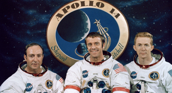 נסיון משותף של רבע שעה בטיסות חלל. צוות אפולו 14: שפרד (במרכז) עם רוסה (מימין) ומיטשל | צילום: NASA