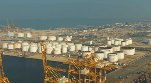 איחוד האמירויות היא יצרנית הנפט השלישית בגודלה מבין מדינות המפרץ| צילום Shutterstock