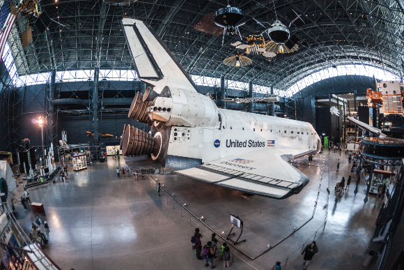 המעבורת דיסקברי במוזיאון בווירג'יניה | צילום: Krzysztof Stefaniak, Shutterstock