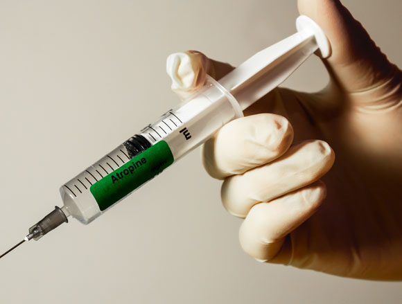 זריקת אטרופין | צילום: Shutterstock