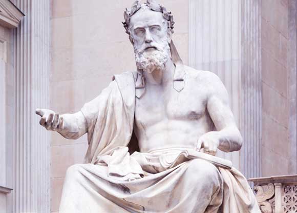 החיילים התנהגו כשיכורים או משוגעים. פסל של קסנופון בחזית הפרלמנט האוסטרי בווינה | צילום: Shutterstock