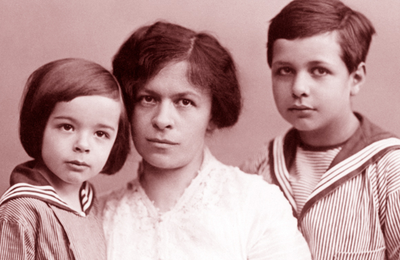 הנישואים שלא עלו יפה. מילבה מאריץ' עם הנס-אלברט ואדוראד איינשטיין ב-1914 | מקור: Science Photo Library