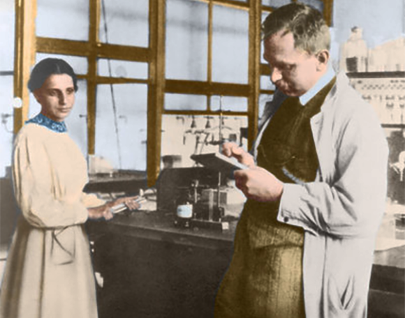 מייטנר והאן במעבדה | צילום: SCIENCE SOURCE / SCIENCE PHOTO LIBRARY