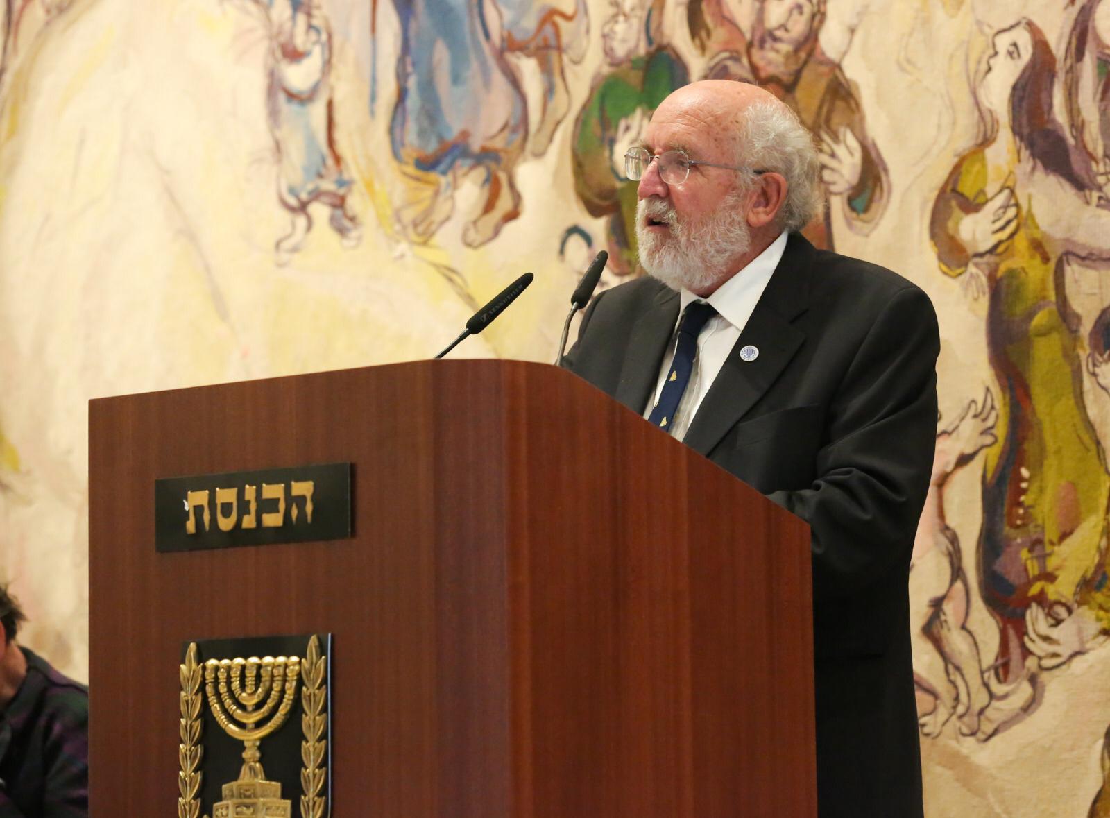 גילוי ששינה את המוסכמות בדבר דרך היווצרם של כוכבי לכת. מישל מאיור נואם בטקס קבלת פרס וולף | צילום: קרן וולף