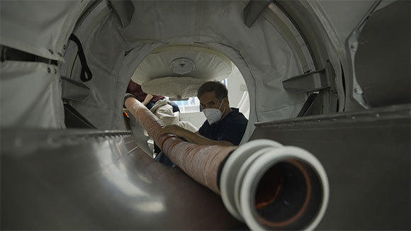 הרבה יותר עבודה מדעית מאסטרונאוטים רגילים. סטיבה באימונים לקראת המשימה | צילום: אורי בורג