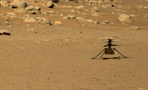 הרחפן Ingenuity על מאדים בתחילת פעילותו שם | צילום: NASA/JPL-Caltech/ASU/MSSS