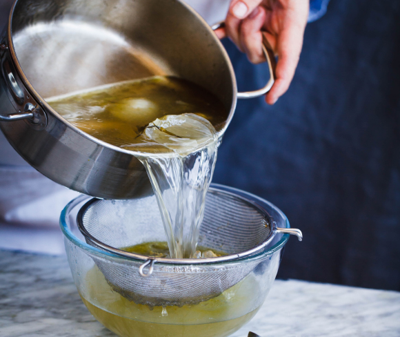 הציר מוכן | casanisa, Shutterstock