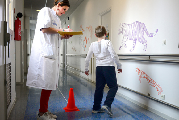 חולה בן עשר במבחן של 10 דקות צעידה | מקור: Elisabeth Schnieder Charpentier, Science Photo Library