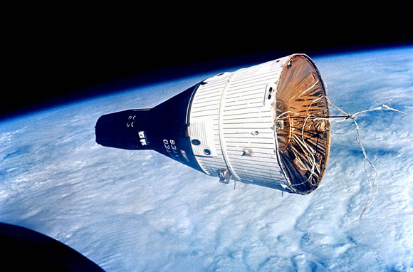 עשר משימות מאוישות שהשיגו את כל היעדים בדרך לתכנית הטיסות לירח. חללית ג'מיני (6) | צילום: נאס"א