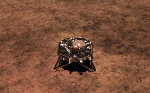 אילוסטרציה של אינסייט פורשת את הפאנלים הסולריים שלה. NASA/JPL-Caltech