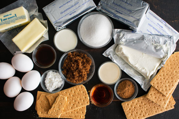 מצרכים לעוגה | Candice Bell, Shutterstock