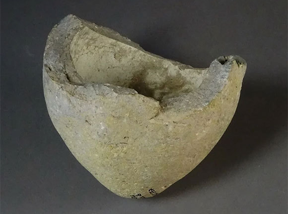 שרידי אחד הכלים שהתגלו בירושלים | צילום: Robert Mason, Royal Ontario Museum