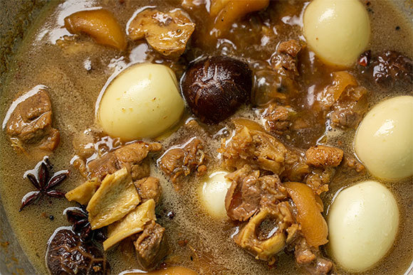 תבשיל החמין מוכן | banjongseal324, Shutterstock