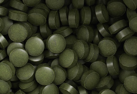 את אותם נוגדי החימצון אפשר לקבל גם מפירות וירקות זמינים וזולים בהרבה. כלורלה | צילום: Shutterstock