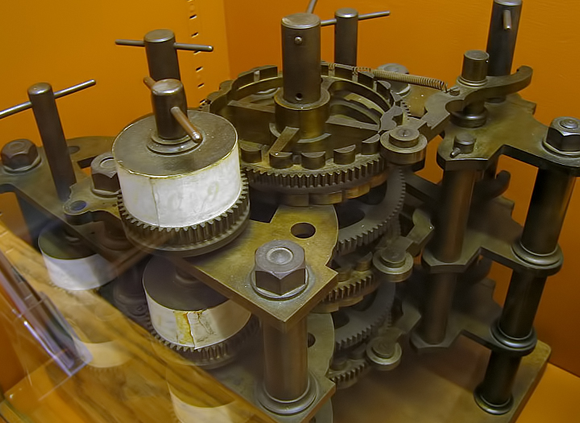 מנוע ההפרשים של בבג' | ויקיפדיה, Andrew Dunn