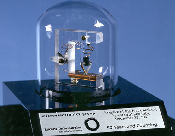 העתק של הטרנזיסטור הראשון | ויקיפדיה, Lucent Technologies