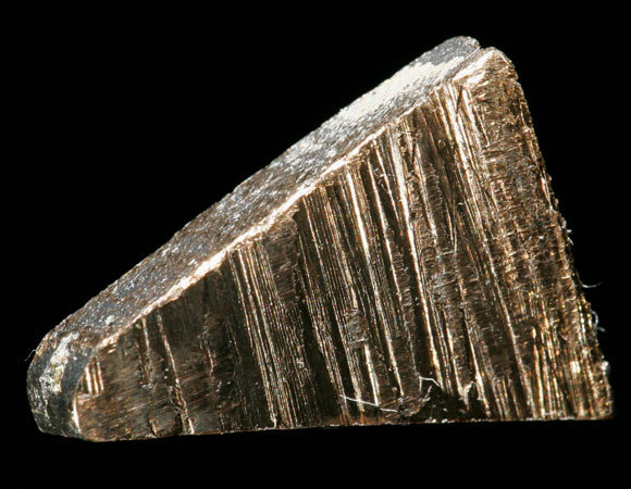 דועך ליסודות אחרים. אורניום | צילום: Thedore gray, Visuals Unlimited / Science Photo Library