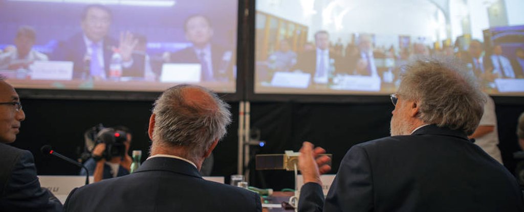 על מה דיברו שם? זה מוצפן. שיחת הוידאו הראשונה בהצפנה קוונטית | צילום: האקדמיה האוסטרית למדעים