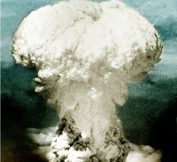 ענן פטרייה שנוצר בעקבות הטלת הפצצה האטומית על נגסקי ב-9 באוגוסט 1945 | מקור: Science Photo Library