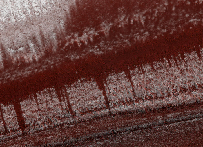 שכבות בעומק שלושה קילומטר. קרח בקוטב הצפוני של מאדים כפי שצילם הלוויין Mars Reconnaissance Orbiter | מקור: NASA