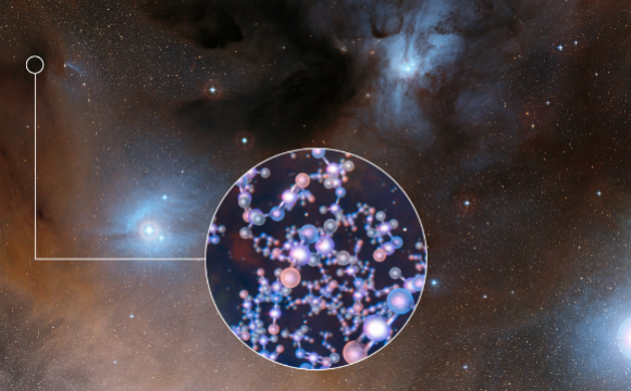 כימיה אורגנית בחלל. איור של מולקולות מתיל איזו-ציאנט על רקע מערכת הכוכבים. האזור שבו שוכנת המערכת מוקף בעיגול הקטן | מקור: ESO