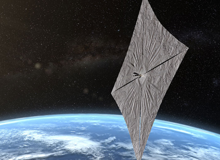 מפרש בשטח של 32 מטרים רבועים, ובעובי של פחות משערת אדם. החללית LightSail2 | הדמיה: האגודה הפלנטרית