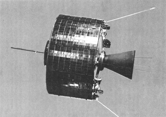  לוויין התקשורת הראשון Syncom-2 | צילום: NASA, נחלל הכלל