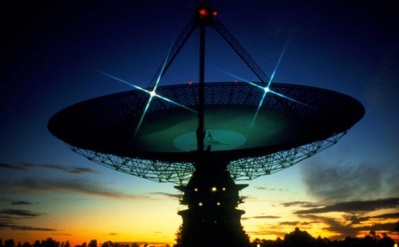 טלסקופ הרדיו פארקס, אוסטרליה | צילום: DR SETH SHOSTAK / SCIENCE PHOTO LIBRARY