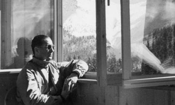 כוכב הבייסבול שהפך למרגל נשלח לחסל את הייזנברג אם יתברר שגרמניה קרובה לפצצת אטום. מו ברג בשווייץ, 1946 | מקור: paw.princeton.edu