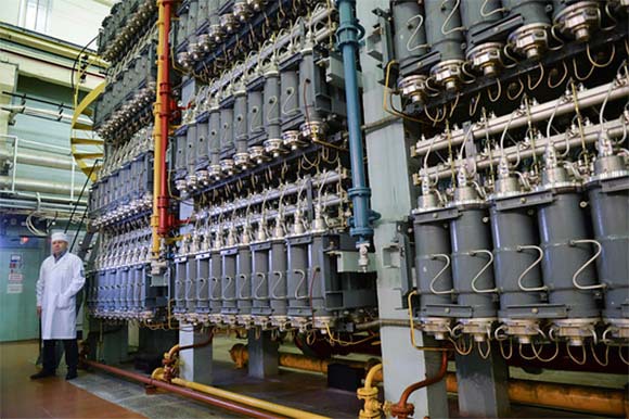 צנטריפוגות גז במפעל להעשרת אורניום ברוסיה | Sputnik, Science Photo Library