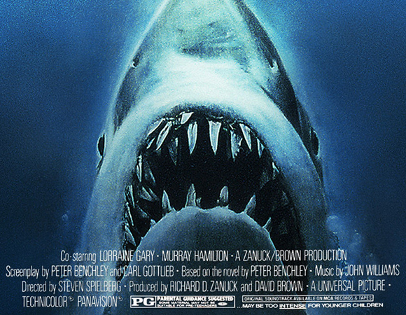 במציאות הכרישים קוטלים רק עשרות אנשים בשנה בעולם כולו. כרזת הסרט "מלתעות"