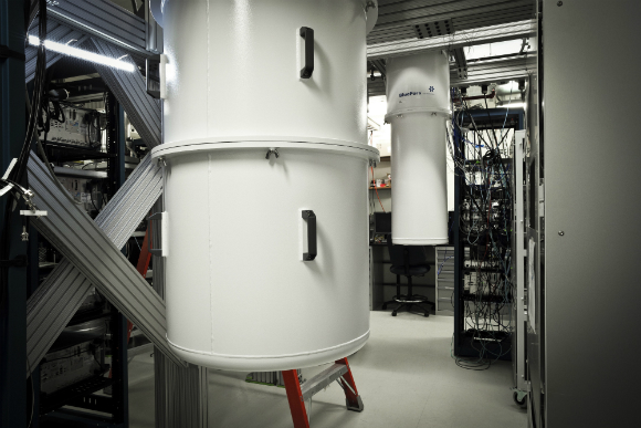 המכשולים בדרך לייצור מחשב קוונטי כוללים צורך בקירור לטמפרטורה נמוכה מאוד ומתח חשמלי גבוה | צילום: Science Photo Library