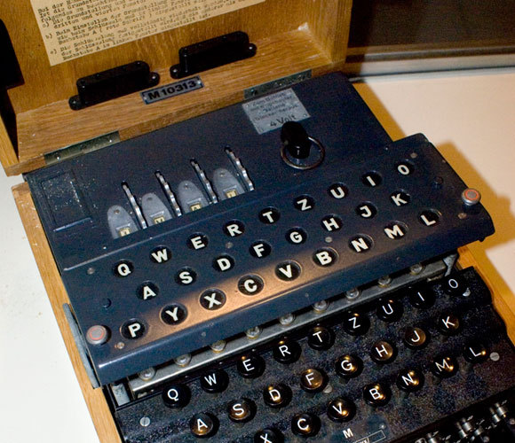 آلة "إنجما" الخاصّة بالجيش الألمانيّ | تصوير: MARK WILLIAMSON / SCIENCE PHOTO LIBRARY