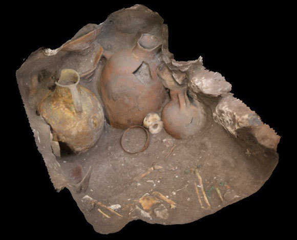 שחזור תלת מימדי של אחד הקברים במגידו, שהשלדים שנמצאו בו נבחנו במחקר | © The Megiddo Expedition