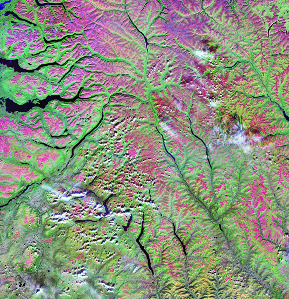 תמונת לווין של אזור עשיר בבזלת בסיביר | NASA, Science Photo Library