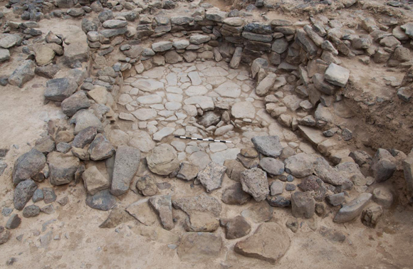 אחד המבנים באתר שובייקה 6 | University of Copenhagen