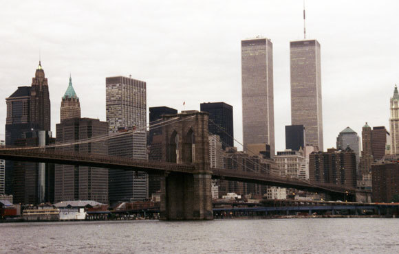 מגדלי התאומים בקו הרקיע של מנהטן, לפני שקרסו בפיגועי 11 בספטמבר 2001 | צילום: 360b, Shutterstock