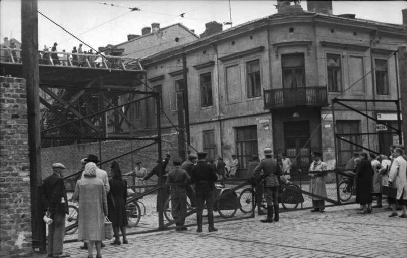 גטו ורשה, פולין 1942. קרדיט: הארכיב הפדרלי הגרמנ