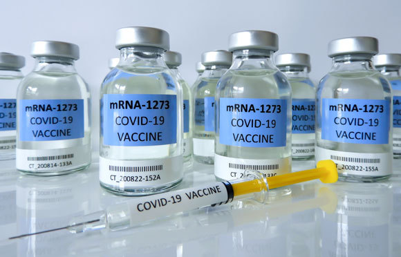 חיסוני mRNA לקורונה | צילום: Elzbieta Krzysztof, Shutterstock