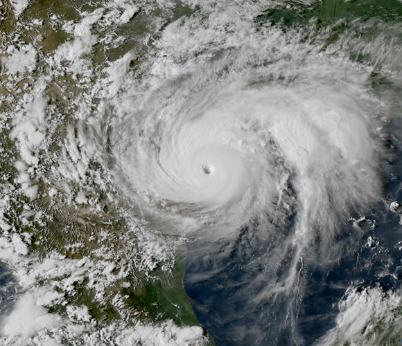 צילום לוויין של הוריקן הארווי | NOAA’s GOES