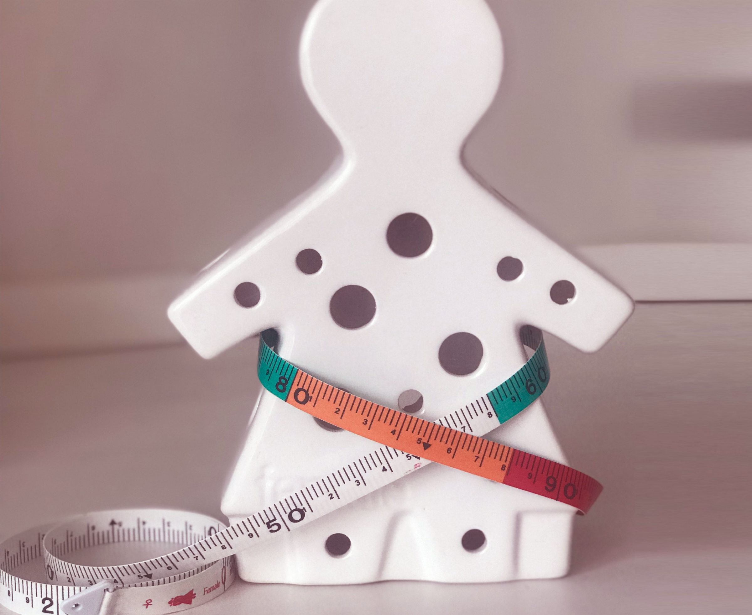  שומן בטני עלול להיות קשור למחלות, גם כשה-BMI תקין. מדידת היקף המותניים | צילום אילוסטרציה: Dao_Duangkamol, Shutterstock