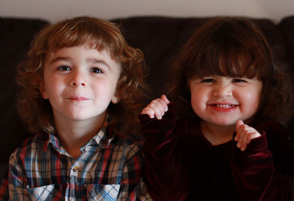 כששתי ביציות משתחררות מהשחלה ושתיהן מופרות נולדים תאומי אחווה. תאומים לא זהים | צילום: Shutterstock