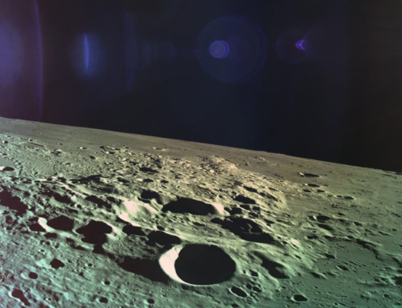 במרחק נגיעה. התמונה האחרונה שהעבירה "בראשית" במהלך נסיון הנחיתה | מקור: SpaceIL