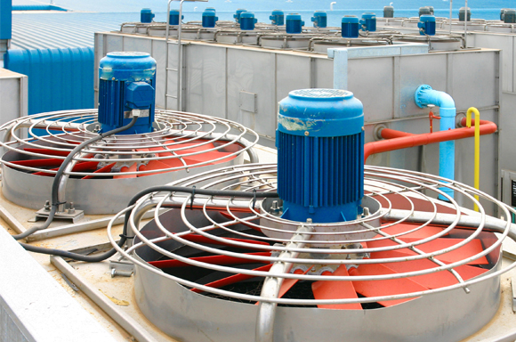 מזגנים של חללים גדולים | Shutterstock