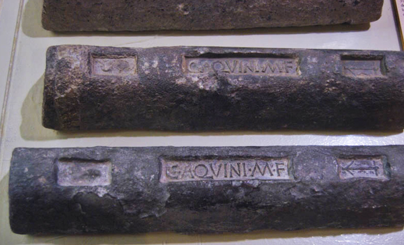 מטילי עופרת מהתקופה הרומית | צילום: Nanosanchez, Wikipedia