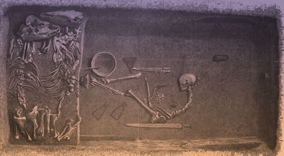 מימין הלוחמת וציודה, משמאל הסוסים. רישום של הקבר כפי שנתגלה בחפירה ב-1889 | איור של אבלד הנסן מצוות החפירה המקורי